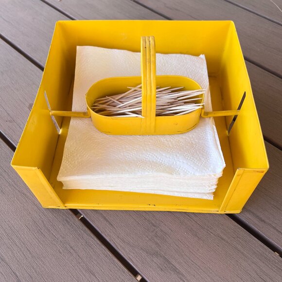 Vintage 60's Napkin Holder - Yellow Metal - Unique - Picture 1 of 9